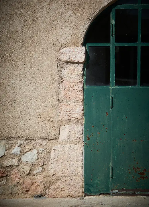 portone della cantina